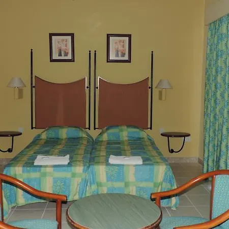 Euroclub Hotel 3*