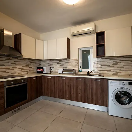 ホテル Euroclub セント・ポールズ・ベイ