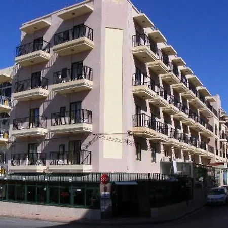 فندق Euroclub 3*